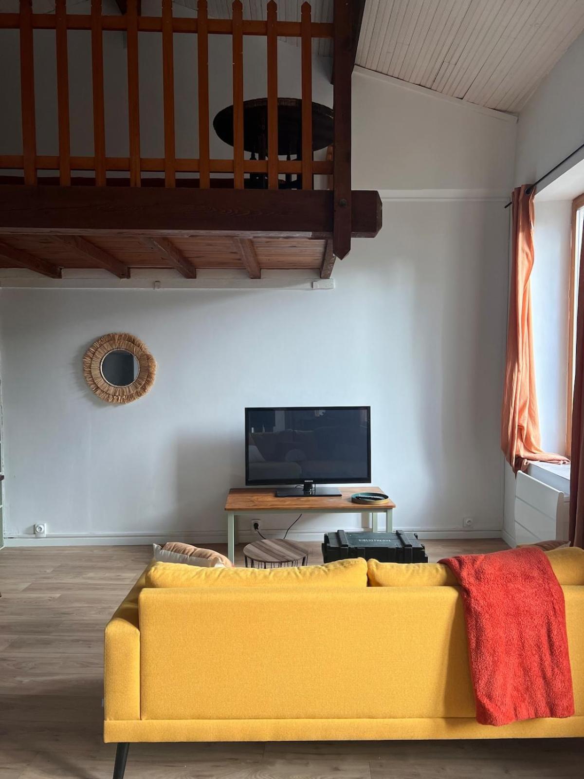 Studio With Mezzanine Prades  Exterior foto